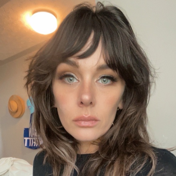 Meet your Posher, Jamie - Picture 1 of 2